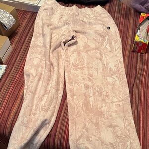 Light pink camouflage pants
